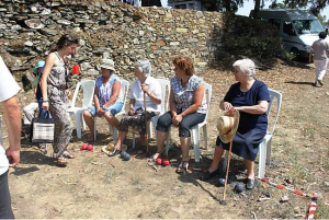 1º Encontro Convívio de Boccia Sénior - participantes jogam boccia