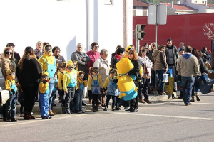 Clientes e técnicos no Desfile de Carnaval da Oficina dos Sorrisos