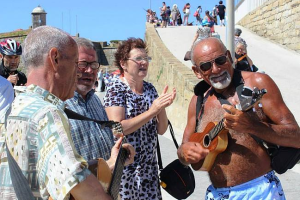 Clientes dos Espaços de Convívio em visita à praia