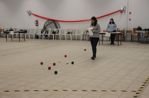 II Encontro Convívio de Boccia Sénior - Participantes jogam boccia