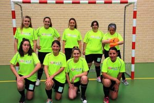 Torneio de Futsal Solidário - Foto de grupo de uma das equipas participantes